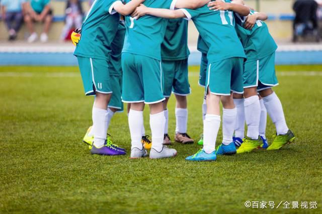 媒体人：中国裁判张潇执裁NBA夏联 张云松&李楠&刘晓宇出现在现场